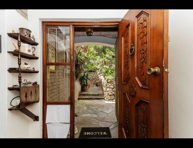 6 BEDROOM HOUSE FOR SALE IN WESTVILLE
